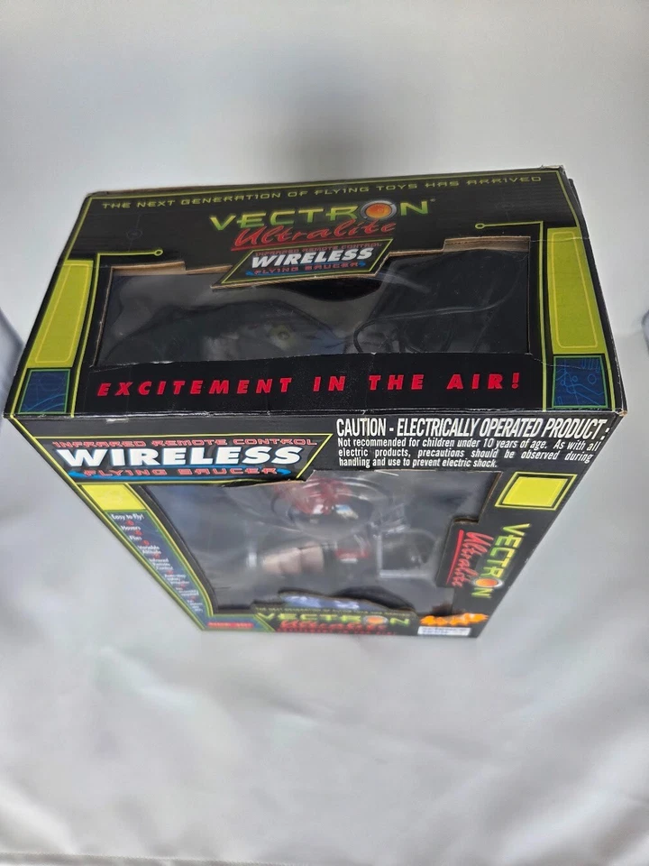 Vectron Ultralite Wireless Flying Saucer Infrared Remote Control Science Toy - Image 2 of 4