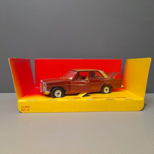 Mercedes Benz 240D Corgi 285 vintage dos tonos en caja excelente estado - Imagen 4 de 24