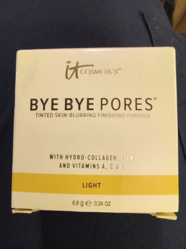 NEW It Cosmetics BYE BYE PORES Tinted Skin-Blurring Finishing Powder LIGHT .24oz