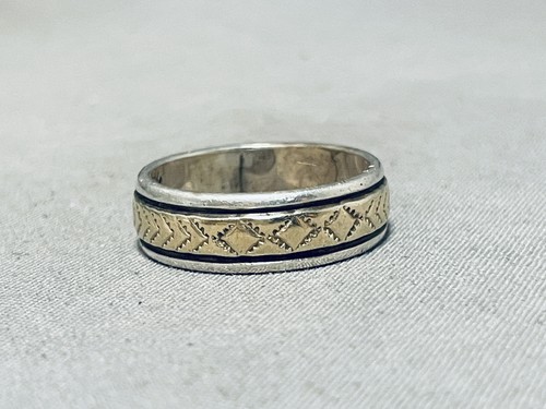 MAGNIFICENT VINTAGE NAVAJO STERLING SILVER AND 14K GOLD RING SIGNED BRUCE MORGAN - Picture 3 of 9