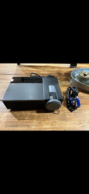 Dell 1409X - 2,500 Lumens XGA DLP Portable Projector w/ Carrying Case