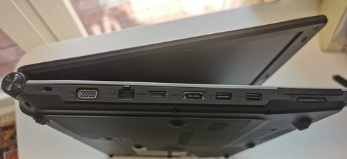Medion P8612 XXL Cine 18 pulgadas 500 GB HDD Windows 10 2x GeForce DVDRW HDMI - Imagen 7 de 19