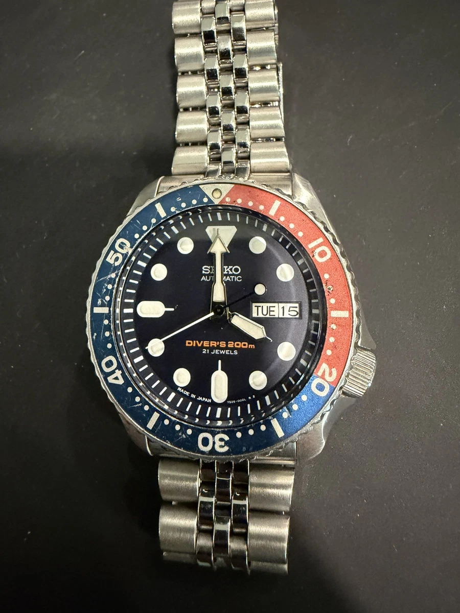 Seiko Diver Analog 200 m (20 ATM) Water Resistance Wristwatches