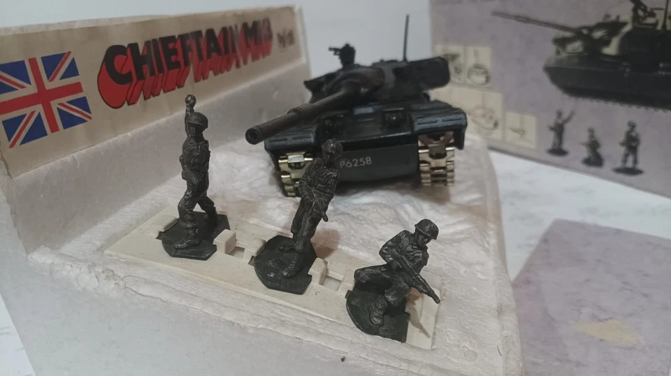 POLISTIL Carro armato militare vintage CA102, Chieftain MK3, 1:50 in box - Immagine 2 di 4