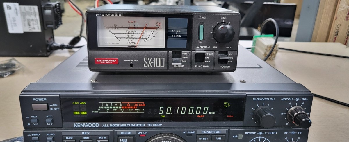 KENWOOD ケンウッド　TS-690V KENWOOD TS-690V All Mode Transceiver 10W Amateur Ham Radio