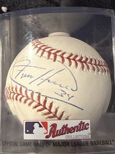Félix Hernández Signed MLB Baseball – MLB Authenticated 2017 Mariners ST