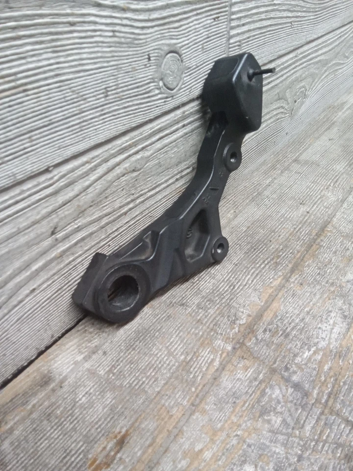2012 12 09-13 Harley Davidson Ultra Limited Rear Back Wheel Brake Mount Bracket - Image 3 of 4