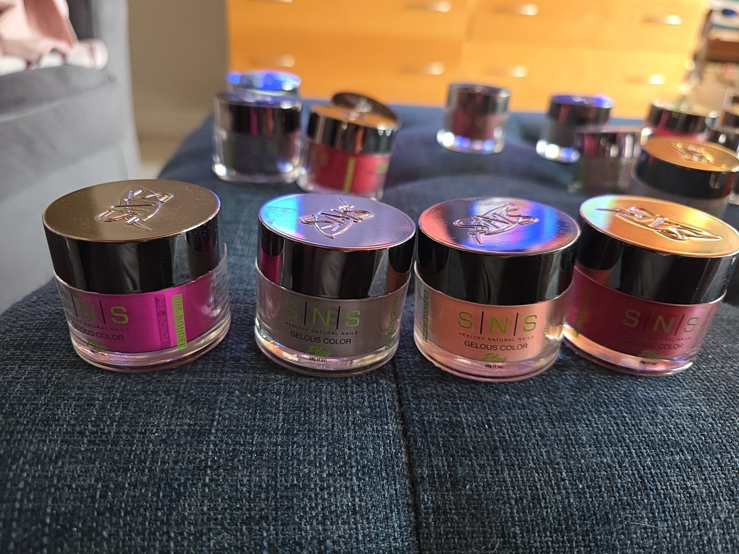 SNS DIPPING POWDER Nutri-Plus Natural Size: 1 Oz/28g Lot Of 34 New Without Boxes