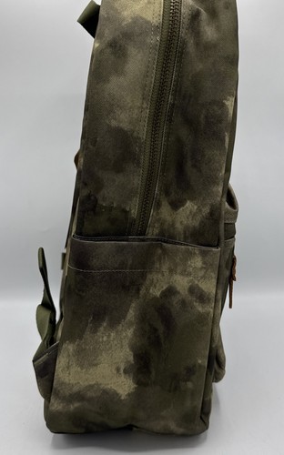 Herschel Settlement Classic Backpack 22L Painted Camo NWT Zipper Bottle Pocket - Picture 3 of 5