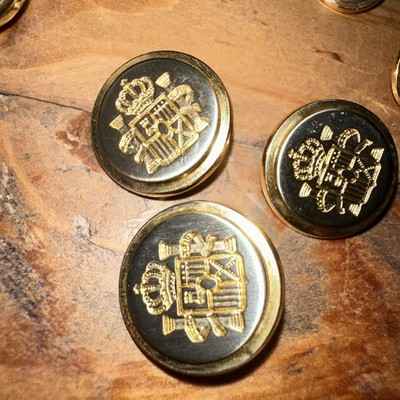 11 REPLACEMENT BUTTONS ORNATE SILVER GOLD TWO TONE CROWN COLUMNS CREST