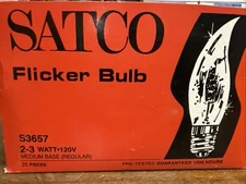 Satco S3657 NIB Lot Of 22 2-3W Flicker Bulbs Med Base #A103