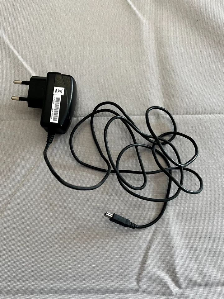 CARICABATTERIE ALIMENTATORE AC ADAPTER NEC MODELLO KWT05E18CN2250-1 - Imagem 3 de 4