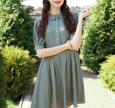 Grünes Button-Down Kleid im Vintage-Stil | kurze Puffärmel bescheiden & feminin