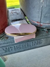 MARY KAY empty refillable COMPACT with mirror # 4904 NEW in box pink gold