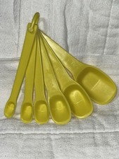 Set of 6 Measuring Spoons 1/8 Tsp to 1 Tbs Nesting Measure Spoons Yellow Plastic