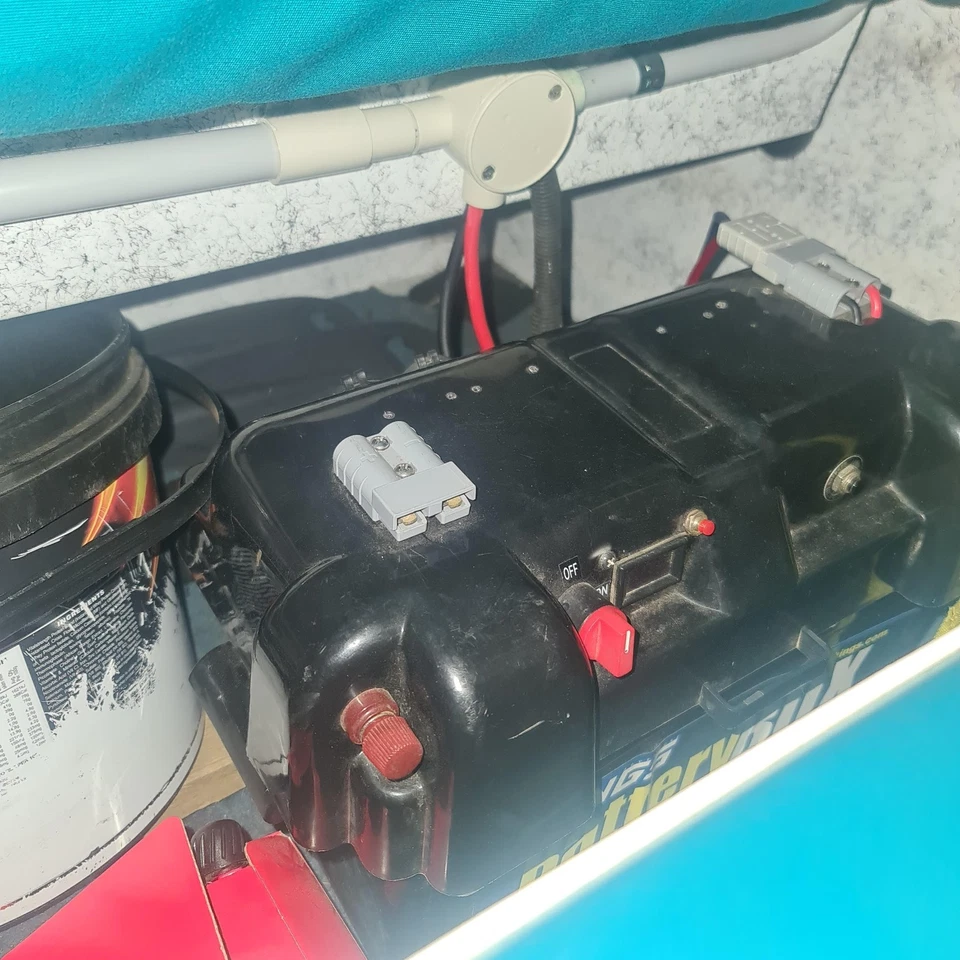 Horizon 4.4 metre fishing boat - image 3 of 4