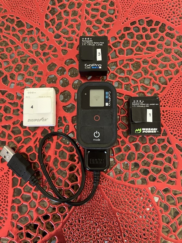 Lot GoPro Wifi Remote Hero 8 7 6 5 4 3+ 3 w USB Charging Cable ARMTE-001 w 3 Bat