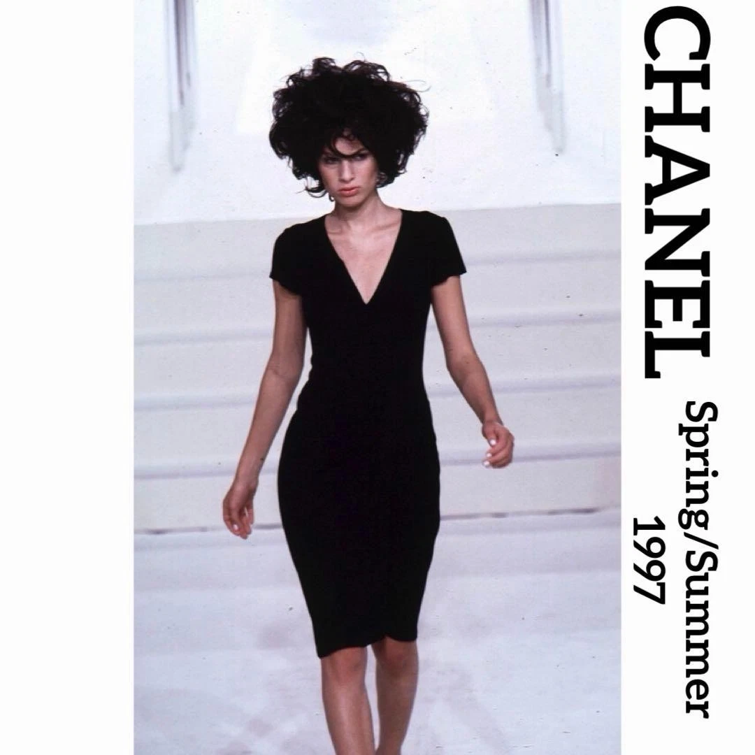 Chanel — CHANEL Black Rayon Dress Size 38 Silk Blend Lining Short Sleeve SR2157