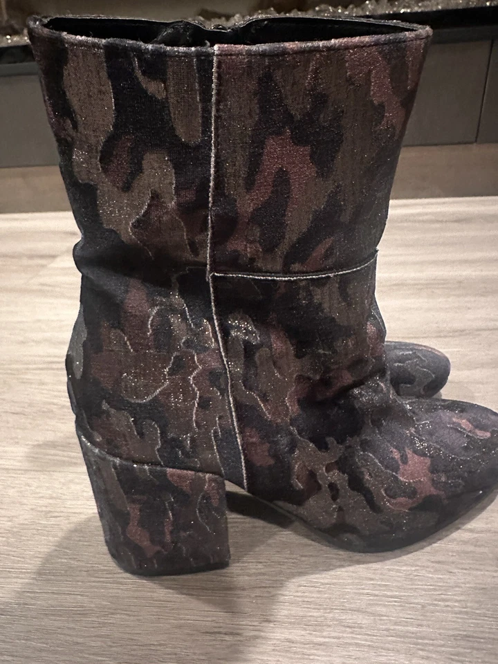 Botas Summit Shaw White Mountain para mujer negras camufladas tacón bloque botín 41 Foto 3 de 4