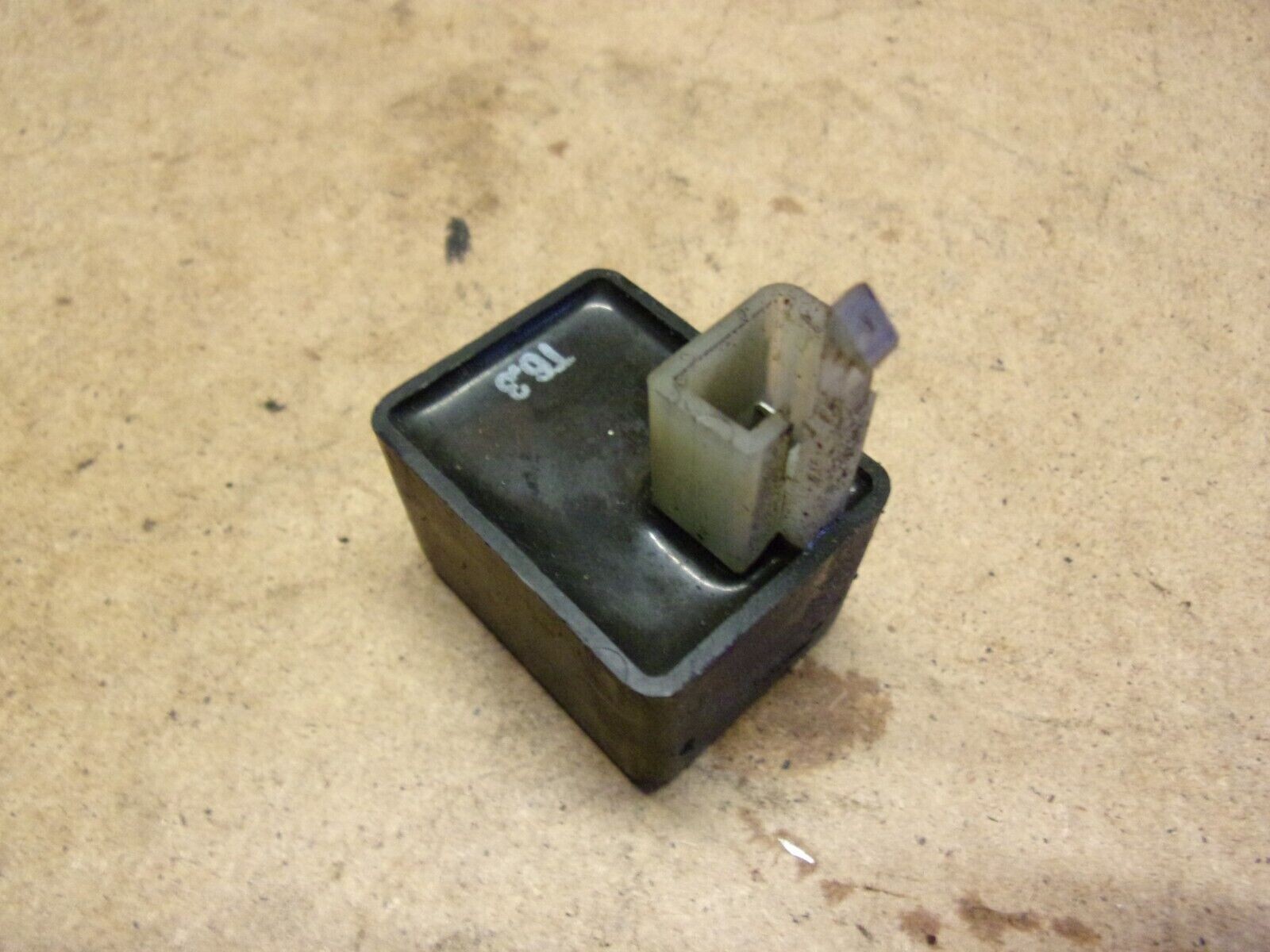 SUZUKI GS 500 E CARB TWIN 8802 TL67 2 PIN INDICATOR TURN SIGNAL