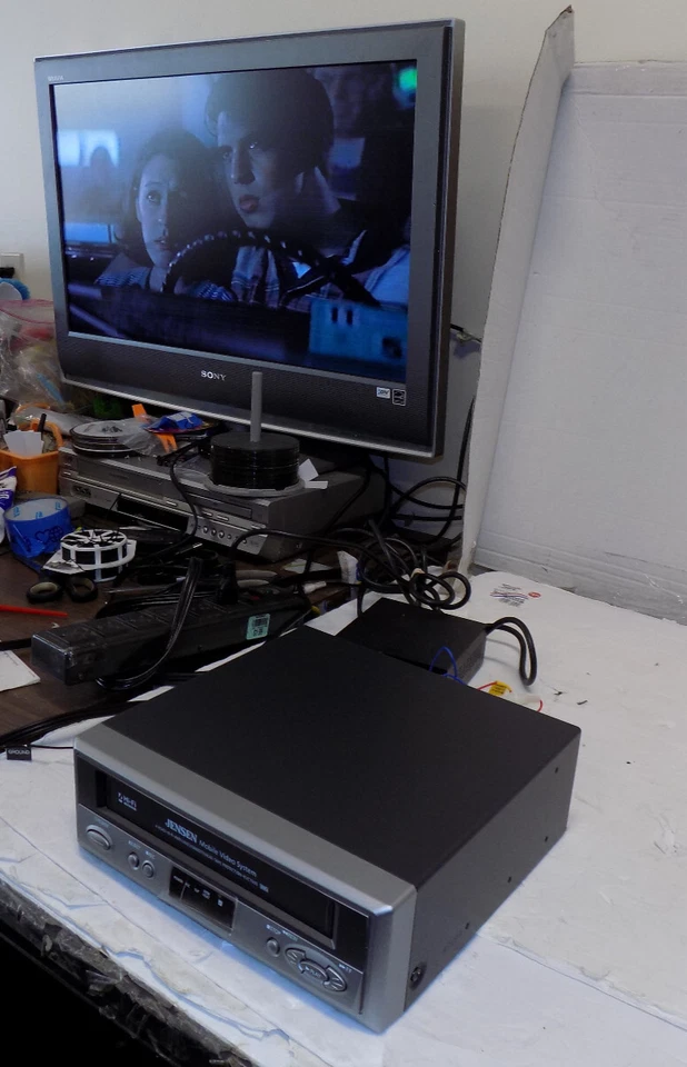 New in Box Jensen KVC1500 Stereo 4 Head Mobile VCR - Image 3 of 4