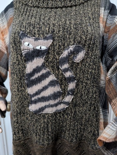 Upcycled Cowl Neck Sweater Flannel Top Cat Appliqué Fringe Brown Black Size M/L - Picture 3 of 9