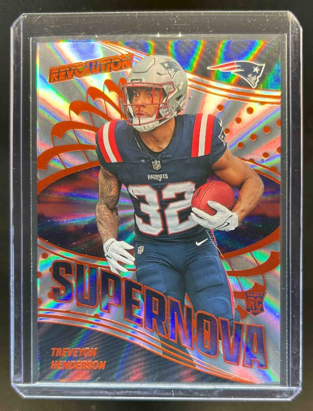 2025 Panini Revolution TreVeyon Henderson Supernova RC Sunburst #6/18 Patriots