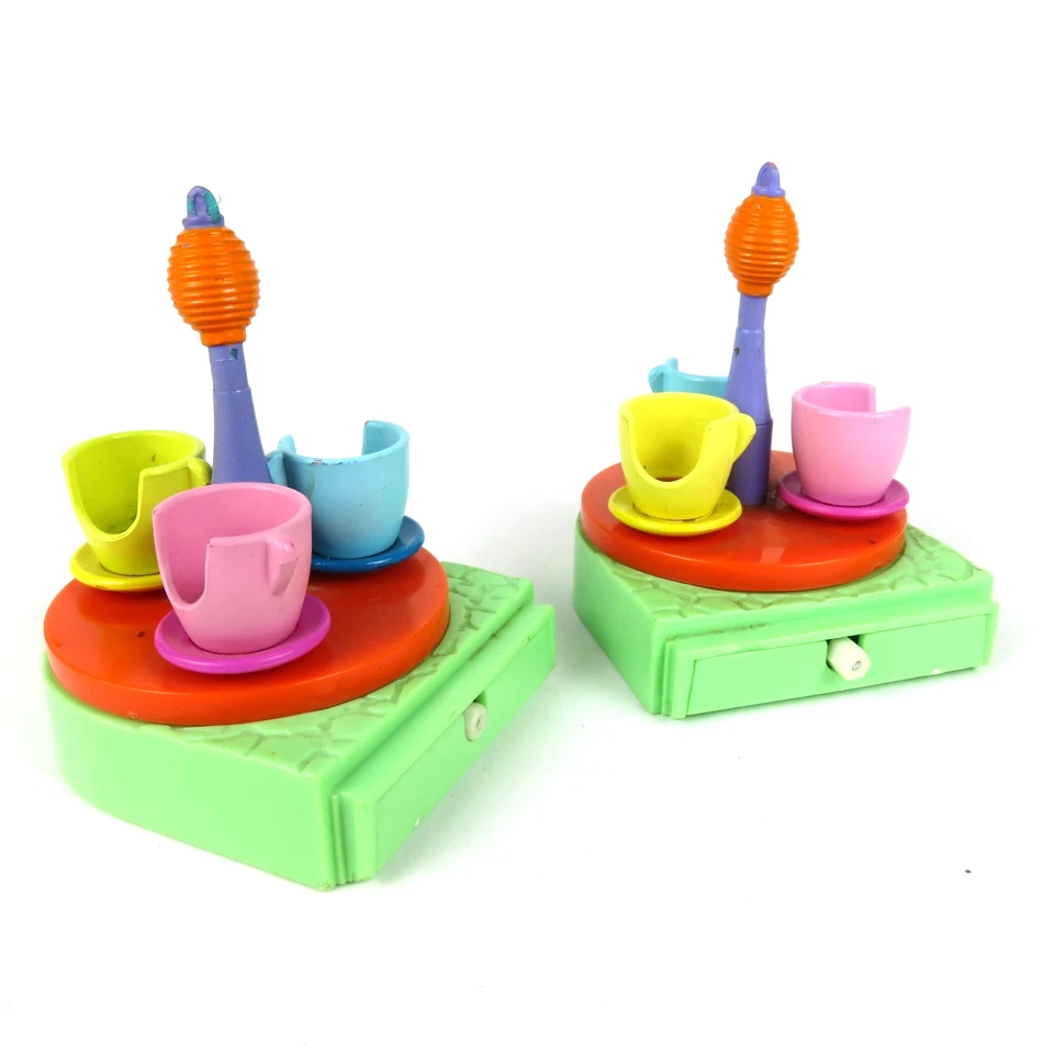 Lot Polly Pocket Disney Magic Kingdom Castle Playset Tea Cup Replacement Parts - Bild 1 von 4