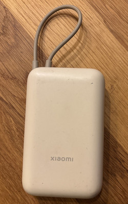 Xiaomi 22.5W Power Bank mit Integriertem Kabel - 10000mAh, Schnellladefunktion