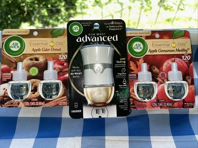 Air Wick Advanced Plug-in With 4 Scented Oil Refills NEW Apple Cinn. Scents