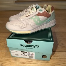 Saucony Shadow 5000 - super rare St Bart’s Edition Size UK9.5, US10.5