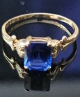 14k BB Stamped: Blue Sapphire Coloered Stone With Two Side Hearts, 14k Gold Ring — photo 10
