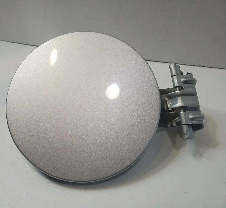 2010 2011 2012 2013 2014 2015 Toyota Prius Fuel Filler Lid Gas Door Silver 1F7 - Image 2 of 4