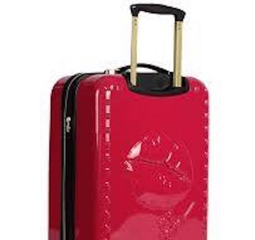 BETSEY JOHNSON Fuchsia LIPS 26