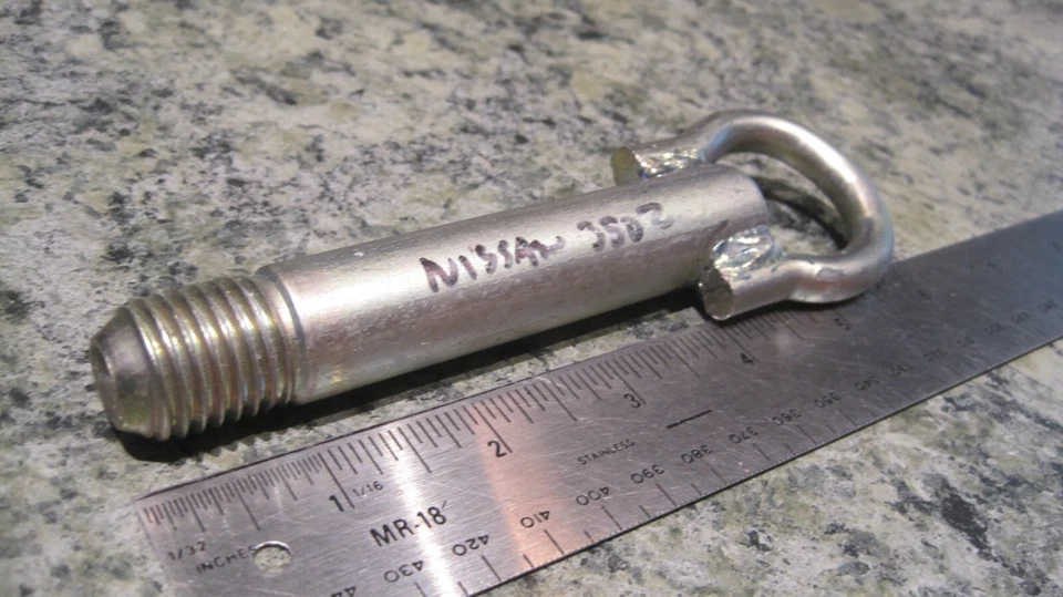 Nissan 350Z 2007 gancho de remolque OEM Foto 2 de 2