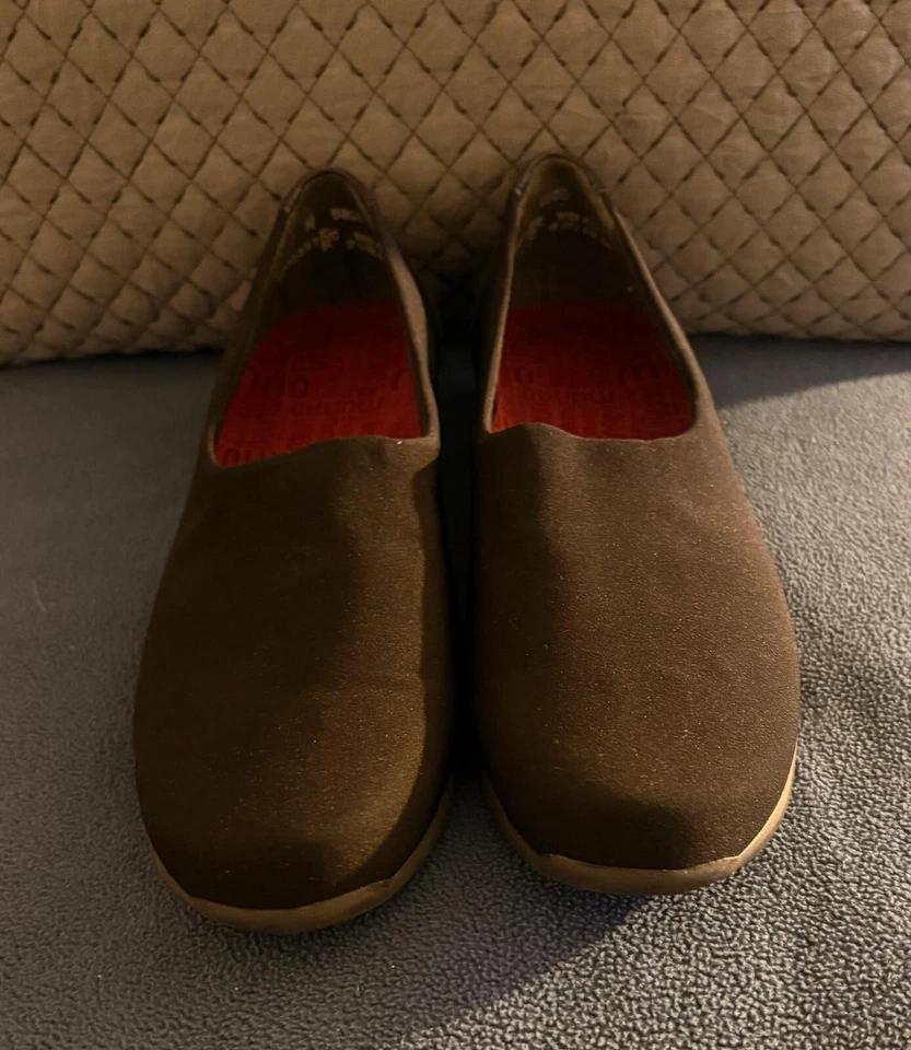 Munro womens traveler comfy flats slip-On black size 7 Narrow made in USA - Image 2 of 3