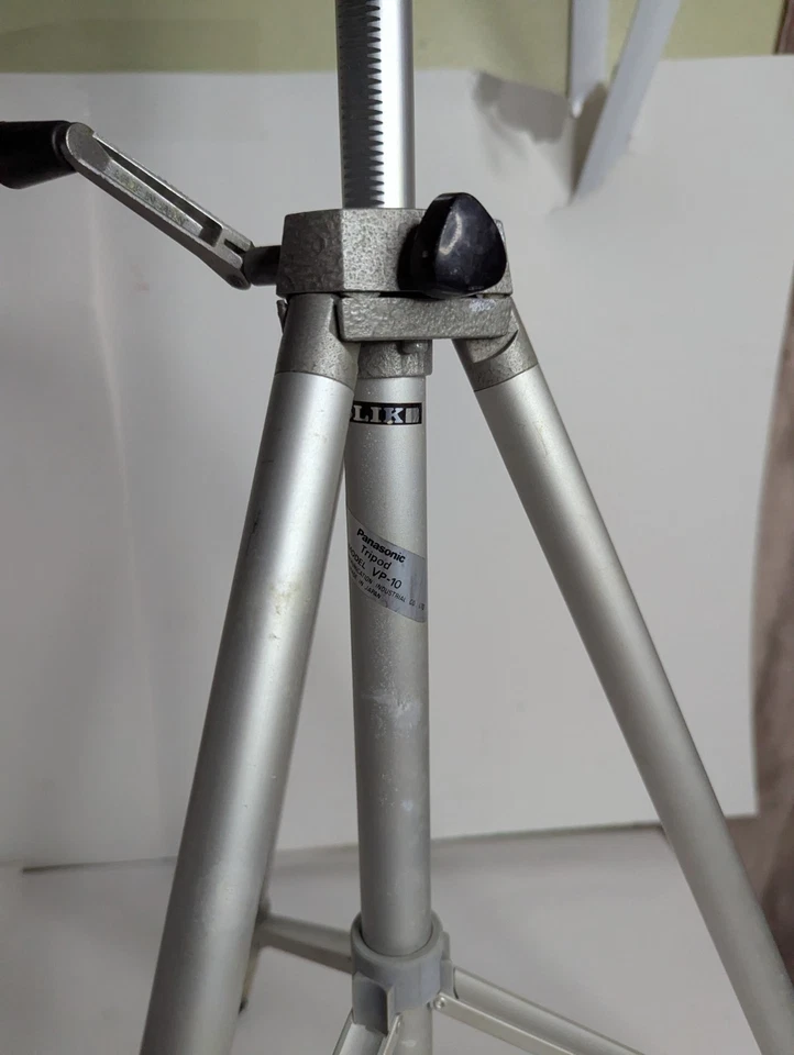 Trípode de seda Panasonic Vp-10  Foto 3 de 4