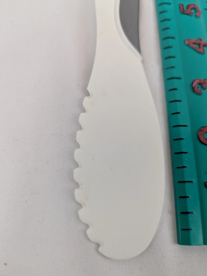 Scoop & Spread #1708 Pampered Chef 10.5 Inch Silicone Spatula Spoon Serrated - Image 3 of 4