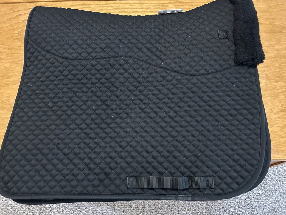 FleeceWorks Therawool Perfect Balance Dressage almofada de sela quadrada com calços  - Imagem 2 de 4