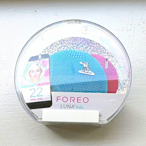 FOREO LUNA fofo Electric Facial Brush Blue Silicone App Compatible 400 Uses