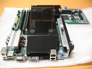 Mainboard DA0S20MB6F2 512MB DDR PC3200U Intel Celeron 2,4 McaFee WebShield 3100