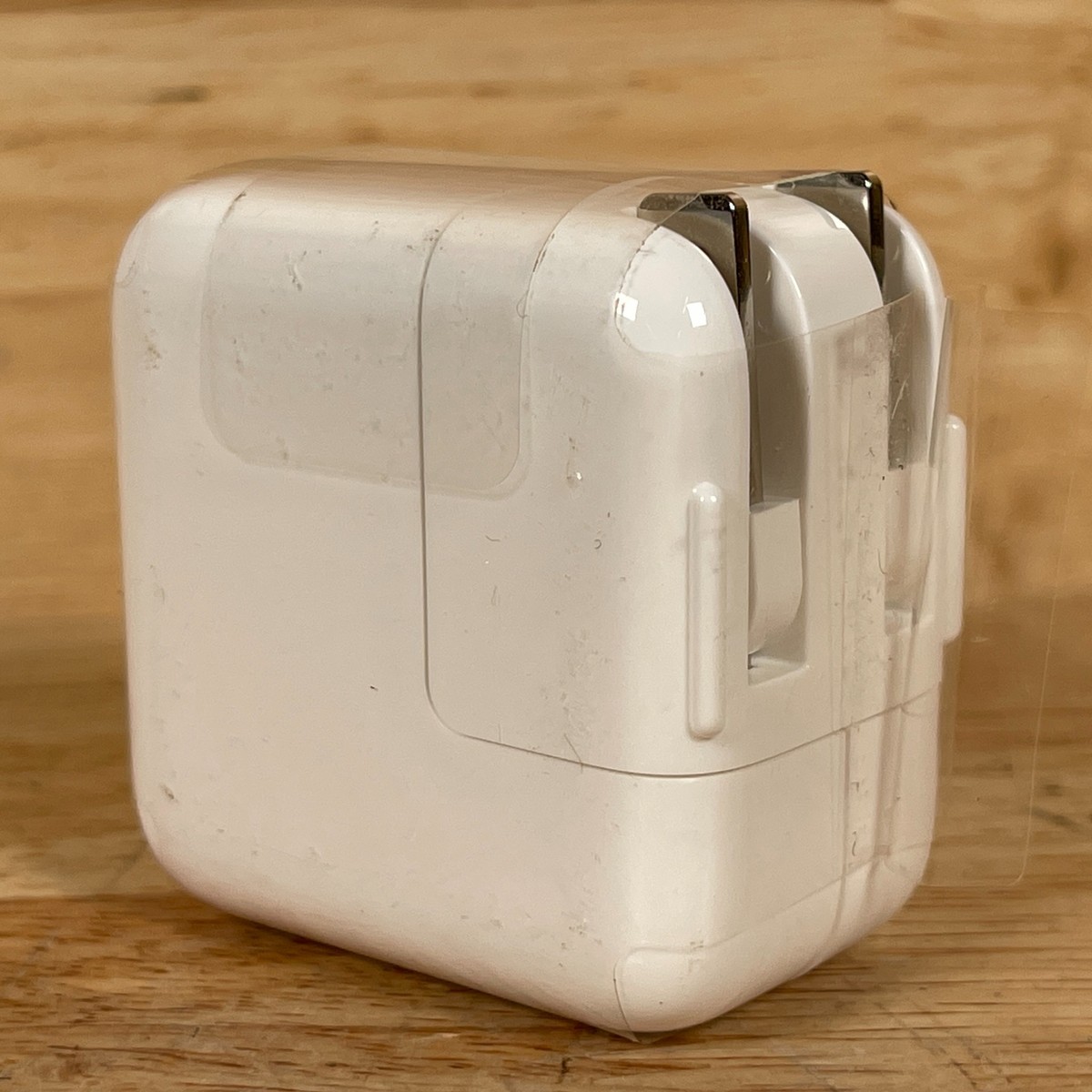 Apple A1401 White 12W USB Power Wall Adapter Charger For iPad  iPhone