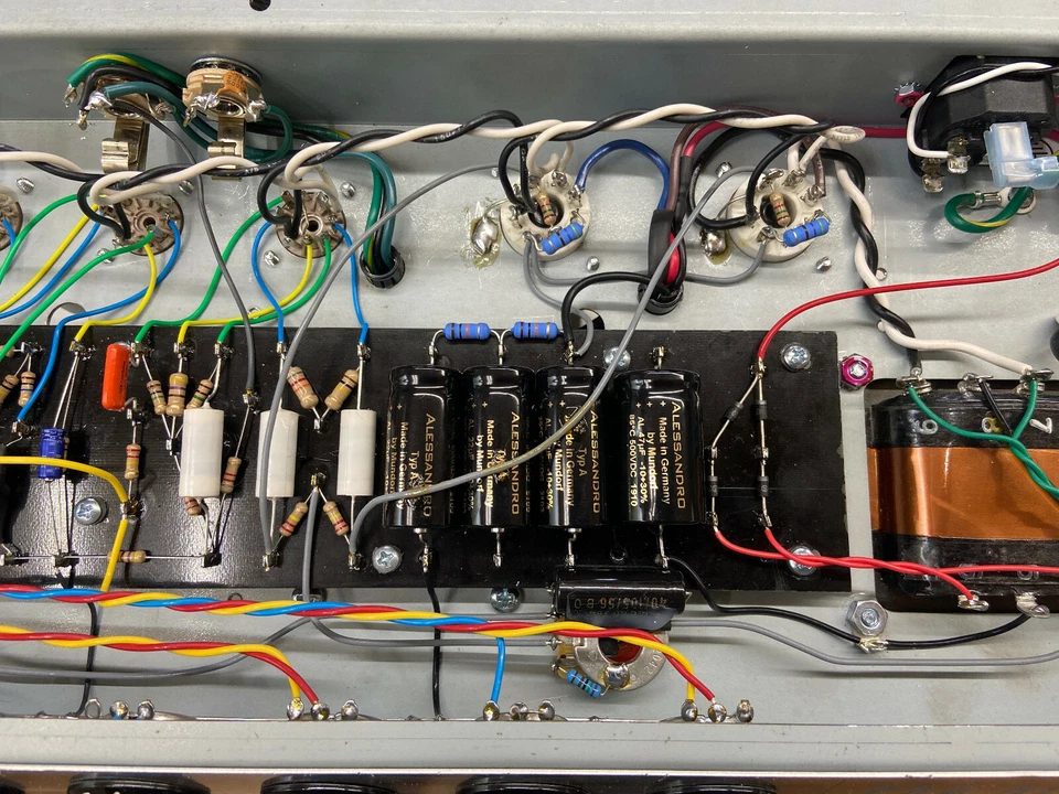 Alessandro High-End Products Fender 68 Custom Pro Reverb servicio cableado a mano Foto 4 de 4