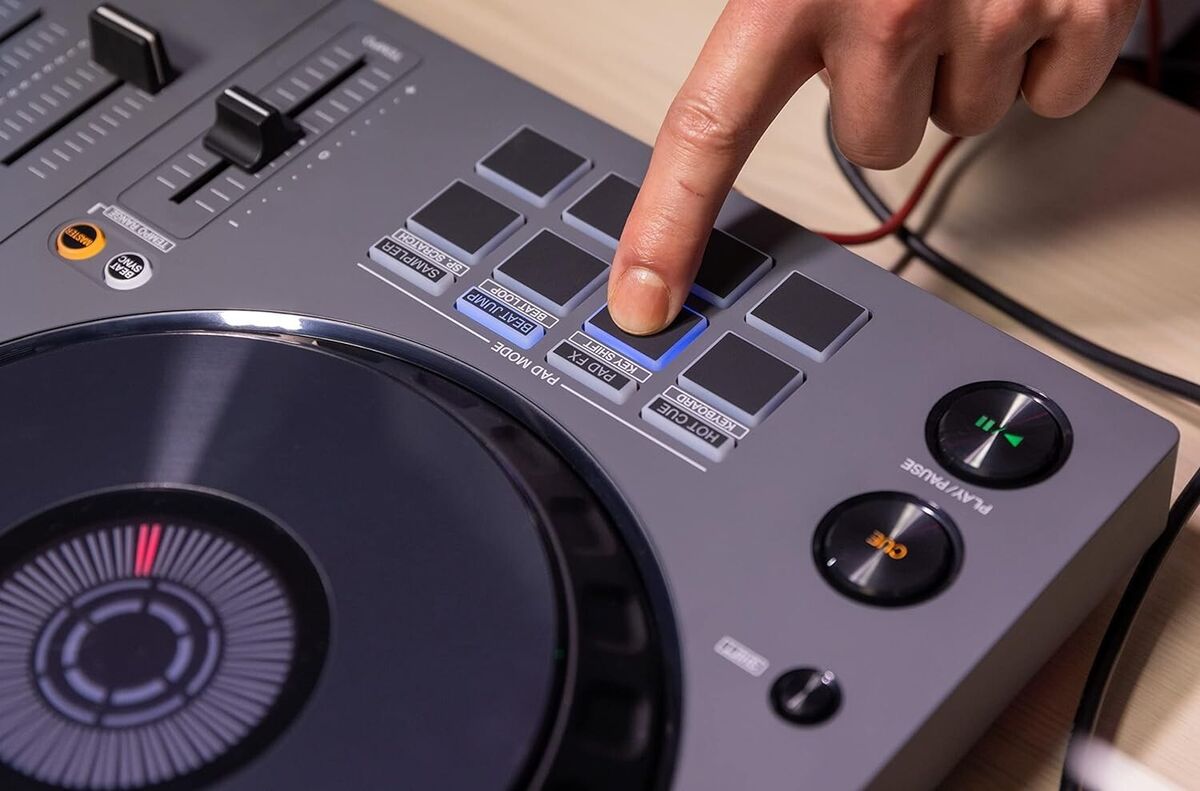 Pioneer DJ DDJ-FLX6-GT 4-Channel DJ Controller DDJFLX6GT Pioneer DJ DDJ-FLX6-GT 4-Channel DJ Controller DDJFLX6GT