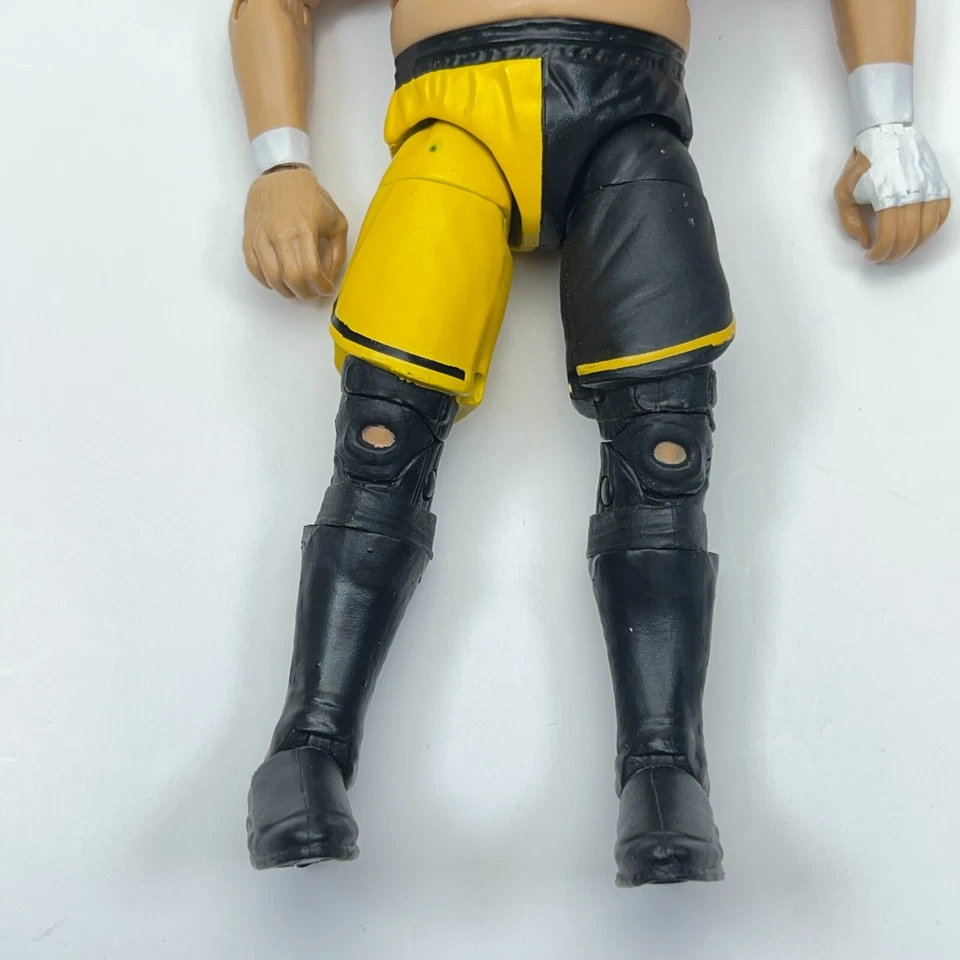 Figura de acción WWE Samoa Joe colección Elite exclusiva toalla de lucha amarilla Foto 3 de 4