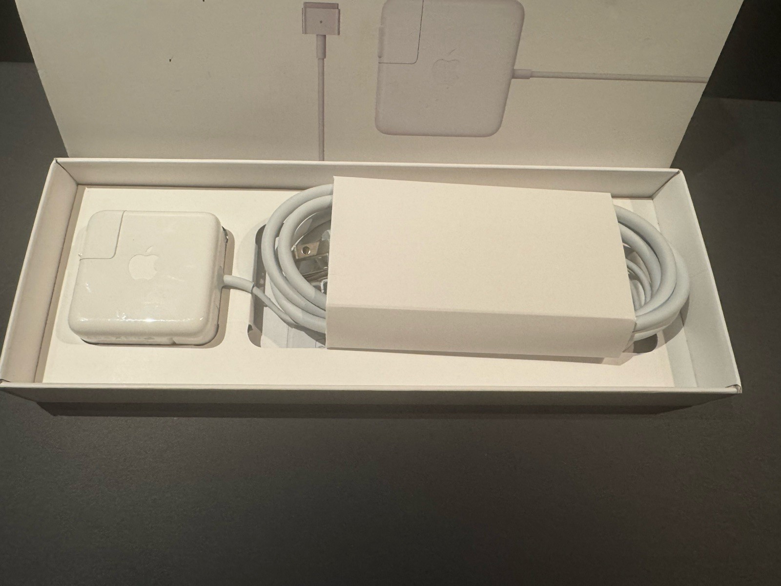 Apple 45W MagSafe 2 Power Adapter foto 3