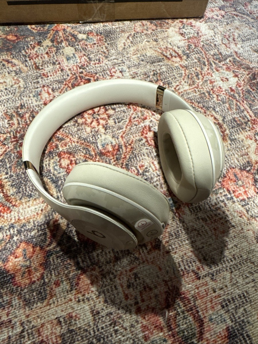 Beats by Dr Dre - 【新品未開封】Beats Studio3 Wireless サンドデューン Beats by Dr. Dre Studio3 Camo Collection On Ear Wireless