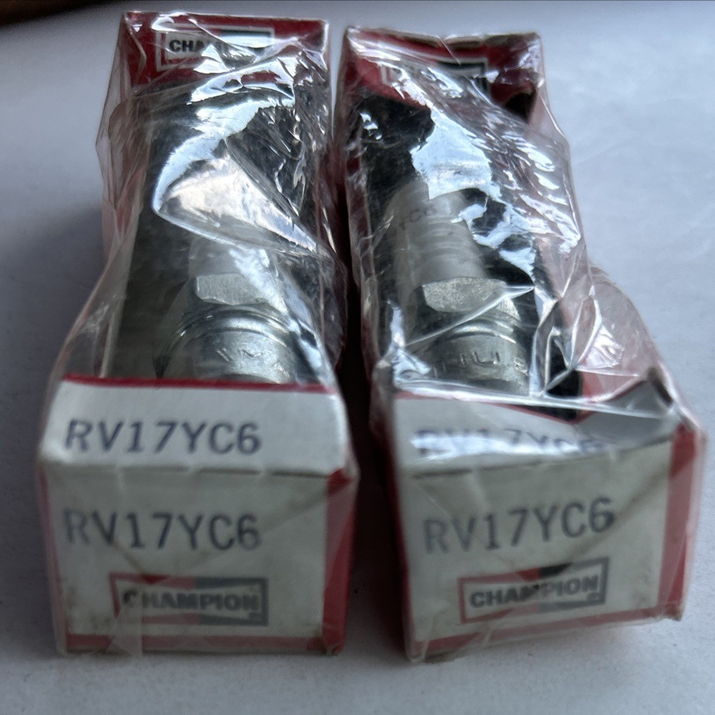RV17YC6 Champion Spark Plugs-  Qty 2 - New Old Stock - Free Shipping - RV17YC6