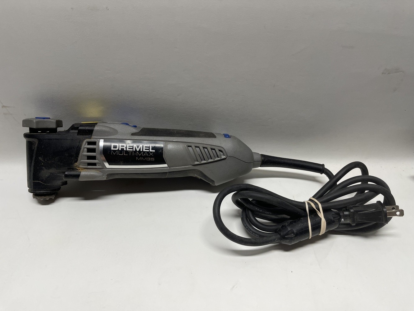 DREMEL MM35 Oscillating Multi-Tool for Versatile Cutting Sanding Scraping