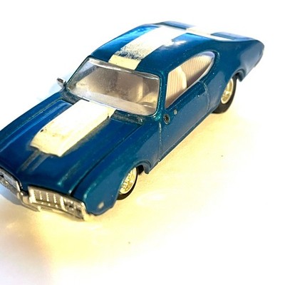 Vintage Racing Champions 1969 Blue White Stripe Olds 442